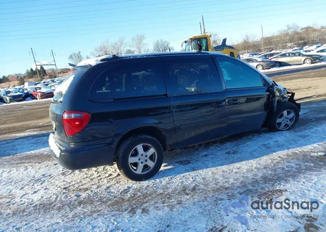2005 Dodge Grand Caravan Sxt z USA, uszkodzony, nr VIN 2D4GP44L05R459454